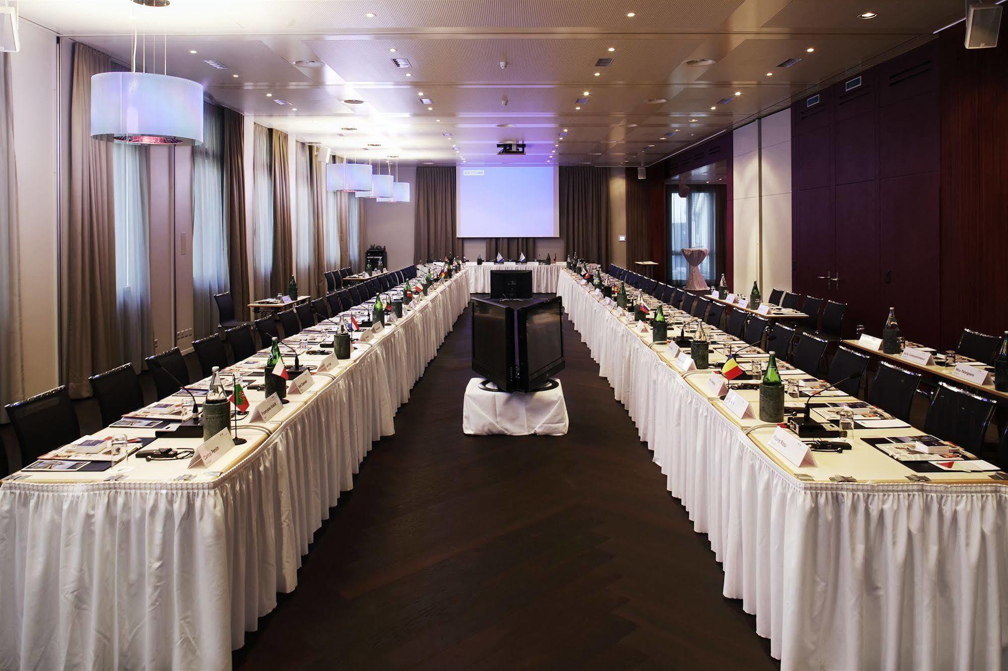 Continental Park 4* Lucerna